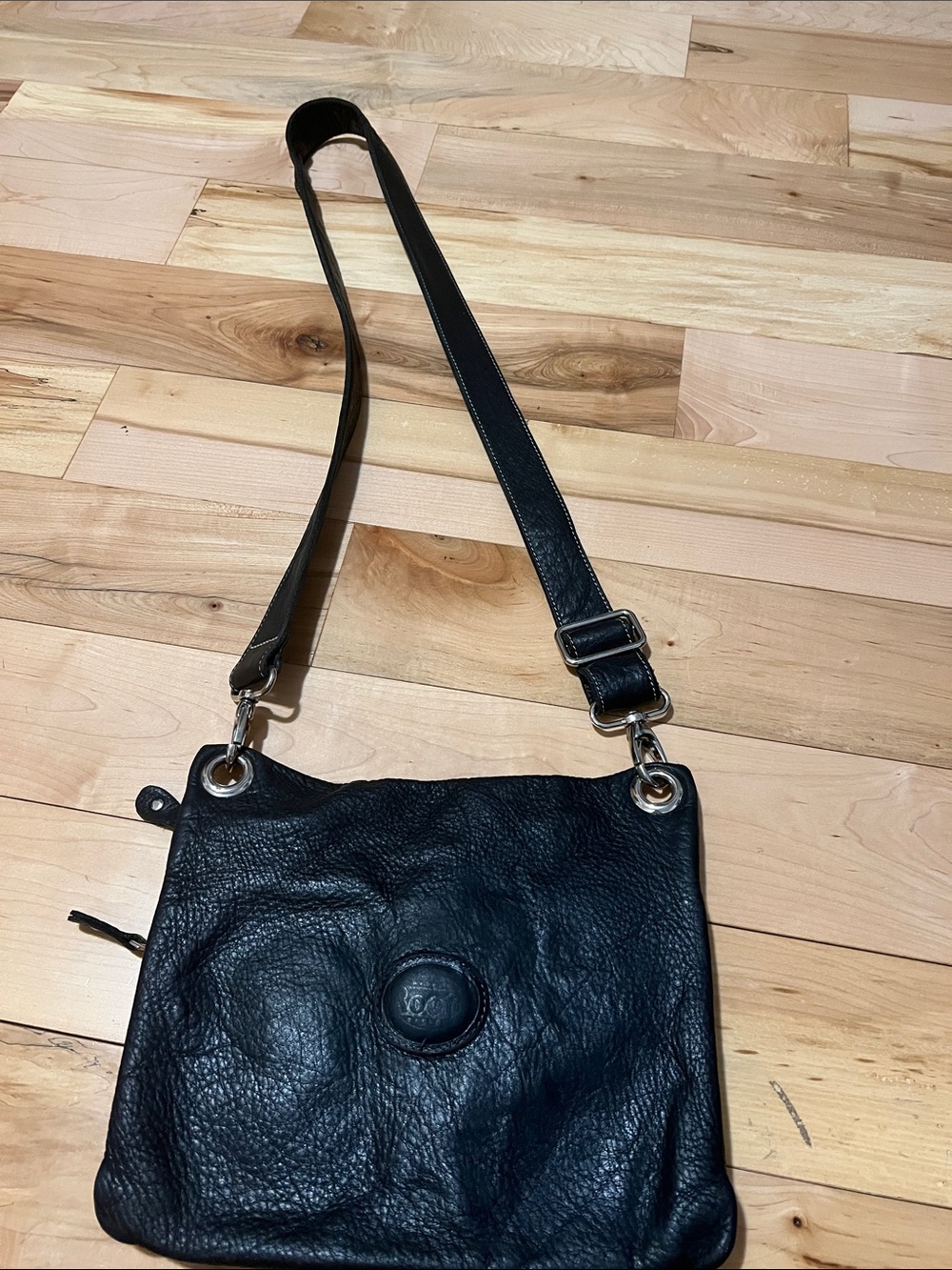 Roots Black Leather Crossbody Bag - Picture 11 of 17